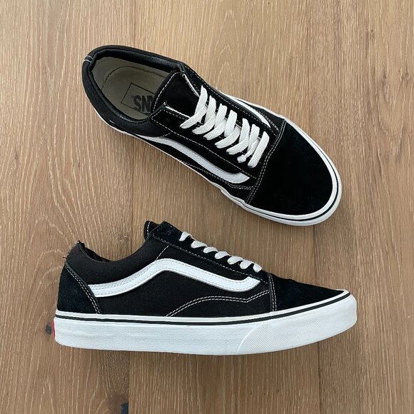 Vans Shoes - Vans Shoe Sneaker Women 10 Men 8.5 Old Skool Black White Suede Canvas 721356